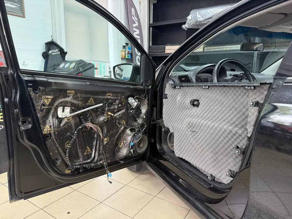 Volkswagen Polo Sedan: фото 2 из 6 — этап работы